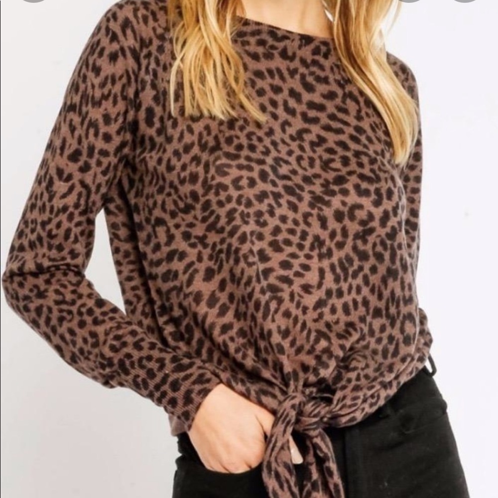 Olivaceous leopard tie front‎ sweater